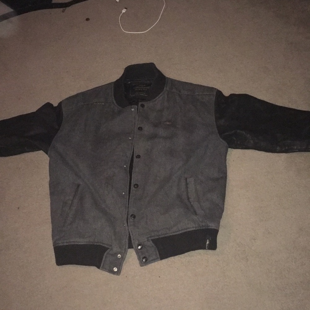 Akademiks jacket ....finest quality threads